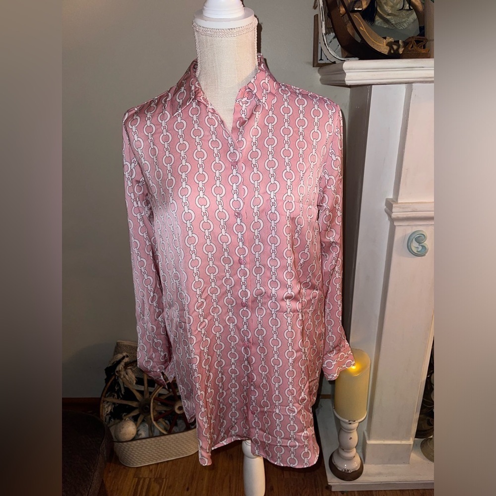 🩷Zara pink chain pattern long top. Super pretty and soft. EUC🩷